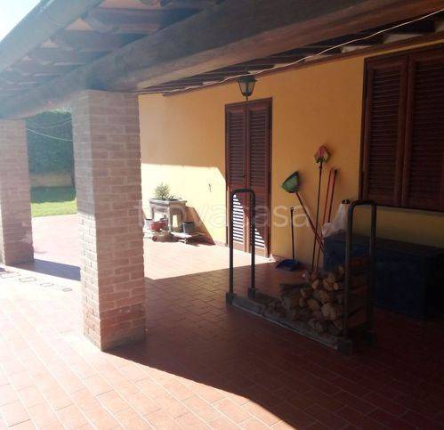 casa indipendente in vendita a Piombino