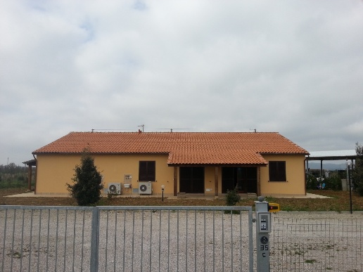 casa indipendente in vendita a Piombino