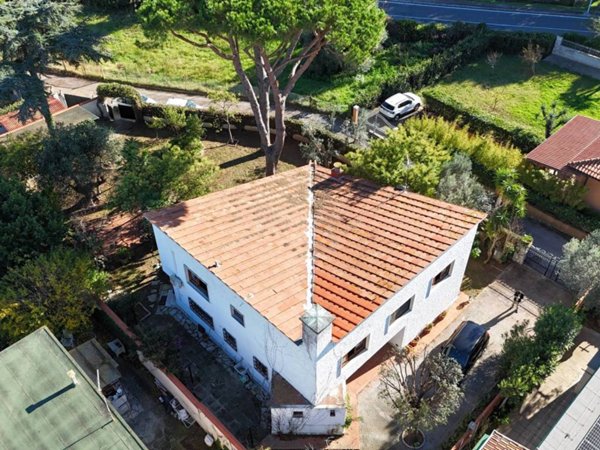 casa indipendente in vendita a Piombino