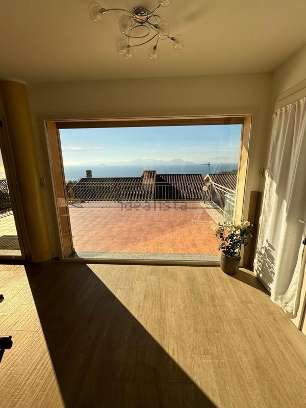 casa indipendente in vendita a Piombino