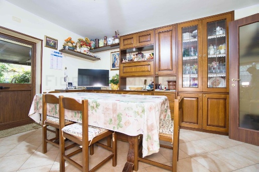 casa indipendente in vendita a Piombino