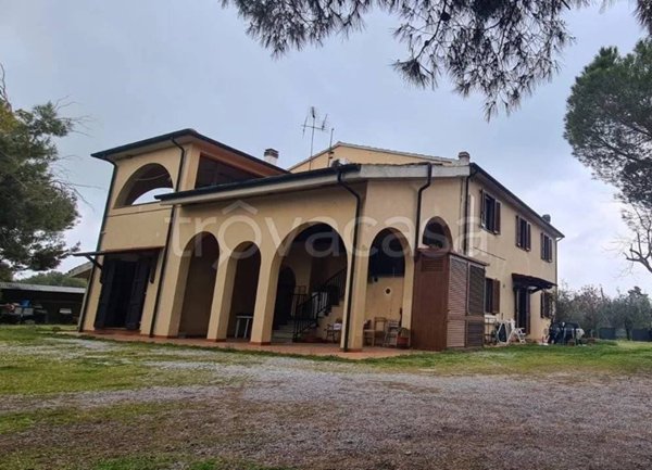 casa indipendente in vendita a Piombino