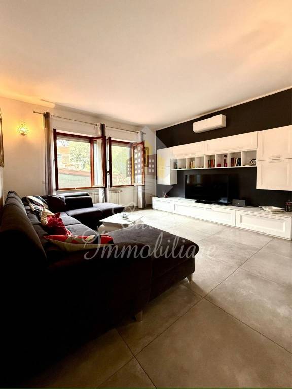 casa indipendente in vendita a Piombino