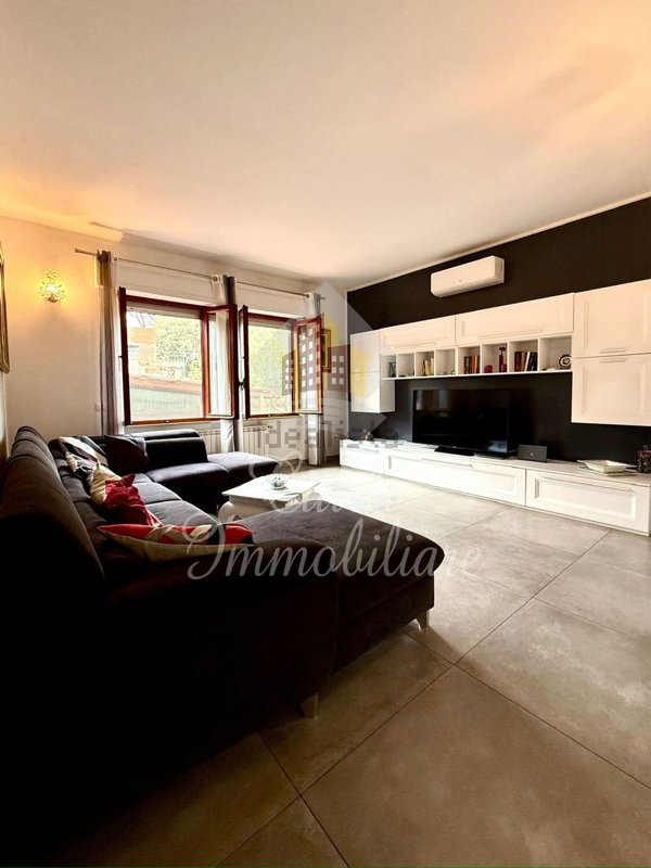 casa indipendente in vendita a Piombino