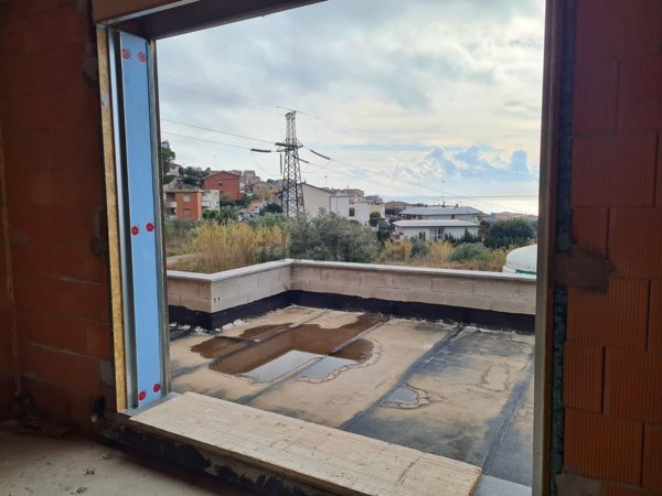 casa indipendente in vendita a Piombino