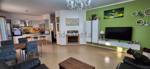 casa indipendente in vendita a Piombino