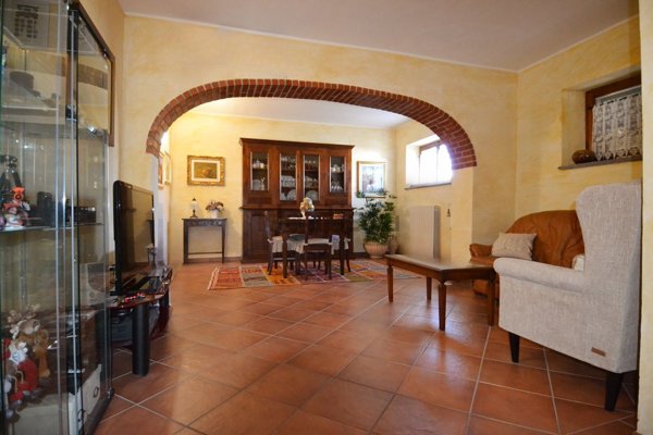 casa indipendente in vendita a Piombino