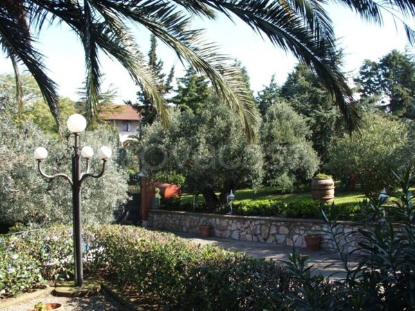 casa indipendente in vendita a Piombino