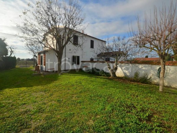casa indipendente in vendita a Piombino in zona Baratti