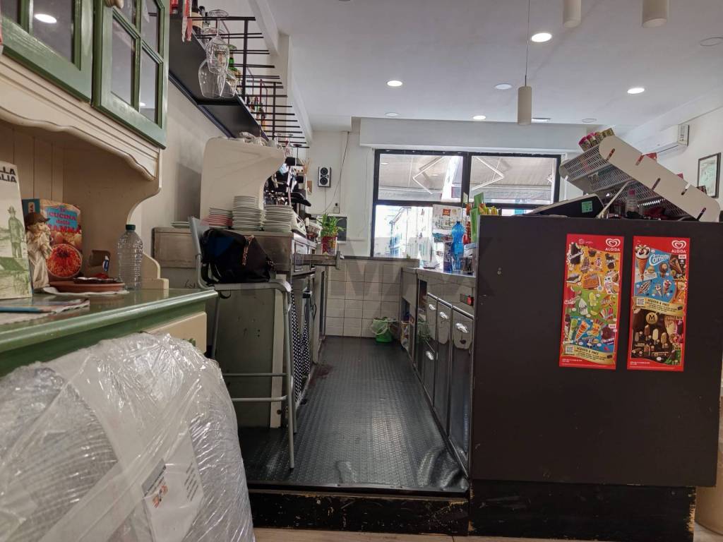 negozio in vendita a Piombino