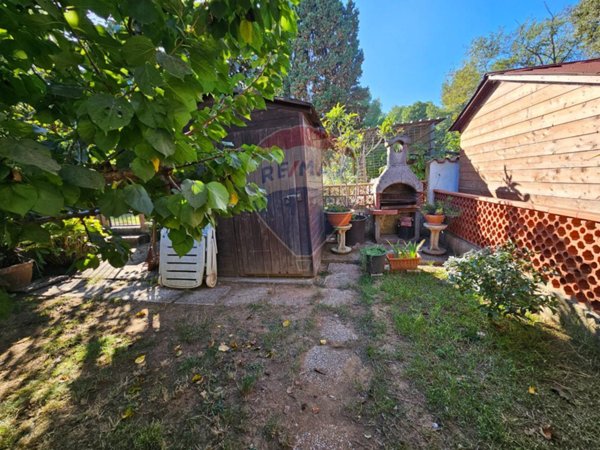 casa indipendente in vendita a Piombino in zona Populonia