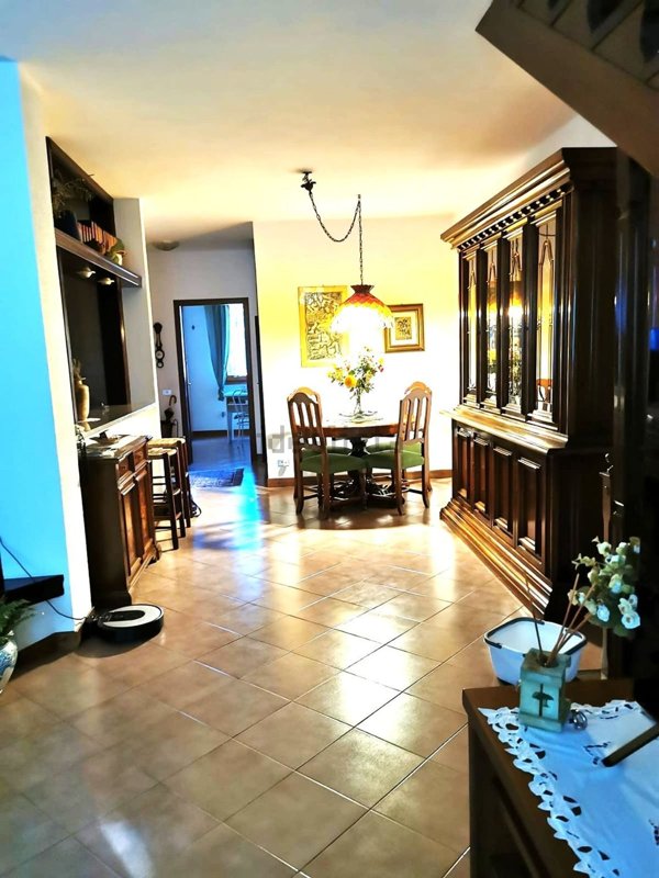 casa indipendente in vendita a Piombino