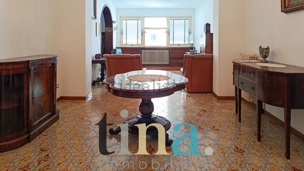 casa indipendente in vendita a Piombino