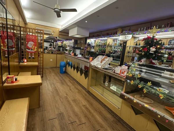 negozio in vendita a Piombino