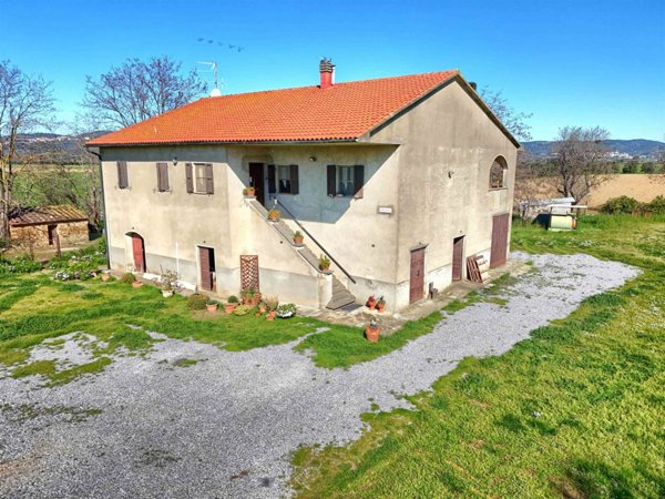 casa indipendente in vendita a Piombino