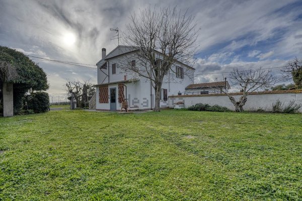 appartamento in vendita a Piombino in zona Baratti