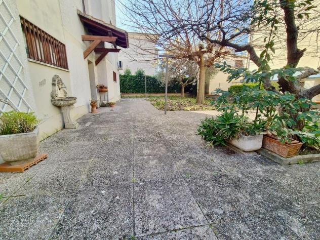 casa indipendente in vendita a Piombino in zona Gagno