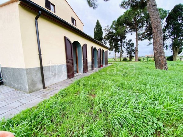 casa indipendente in vendita a Piombino