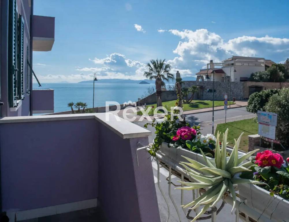 appartamento in vendita a Piombino in zona Baratti