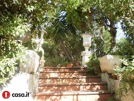 casa indipendente in vendita a Piombino