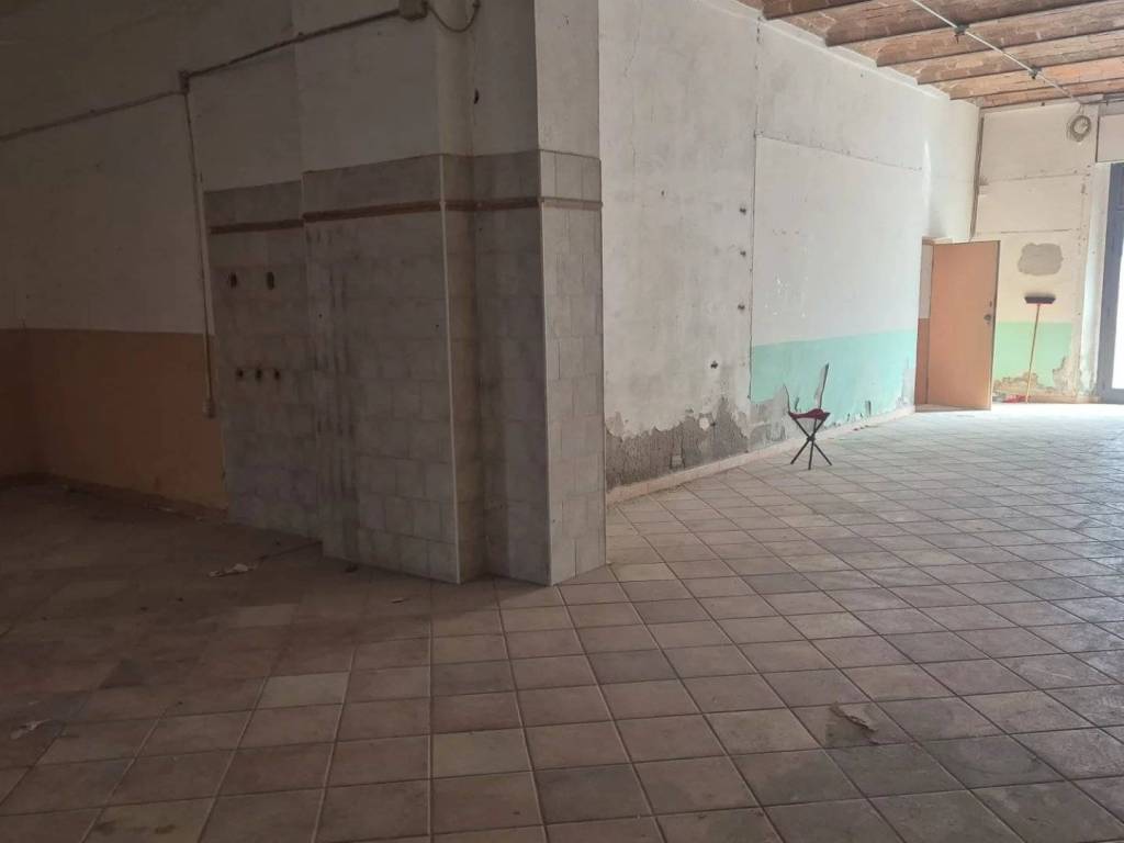 negozio in vendita a Piombino