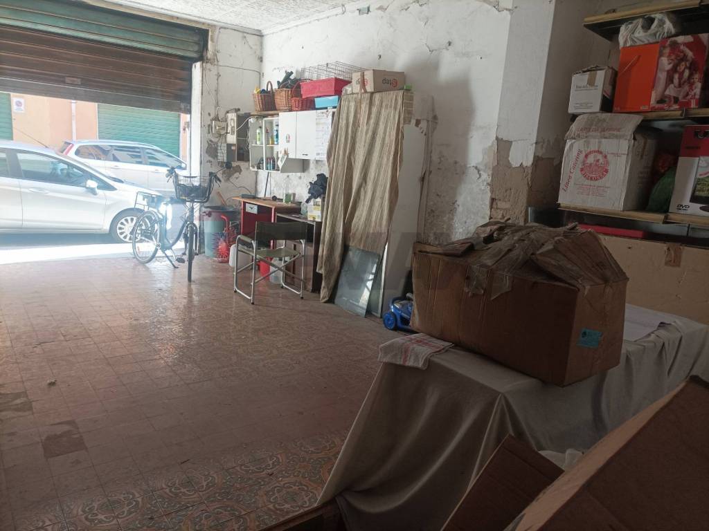 negozio in vendita a Piombino