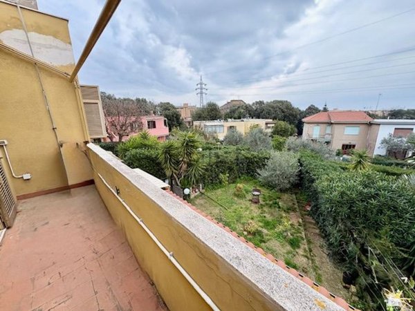 casa indipendente in vendita a Piombino