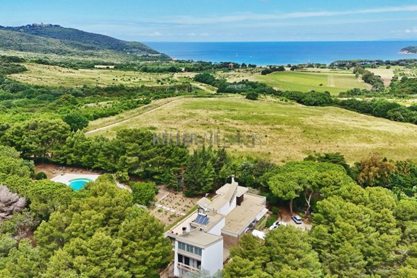 casa indipendente in vendita a Piombino in zona Baratti