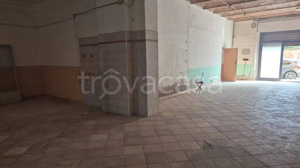 negozio in vendita a Piombino