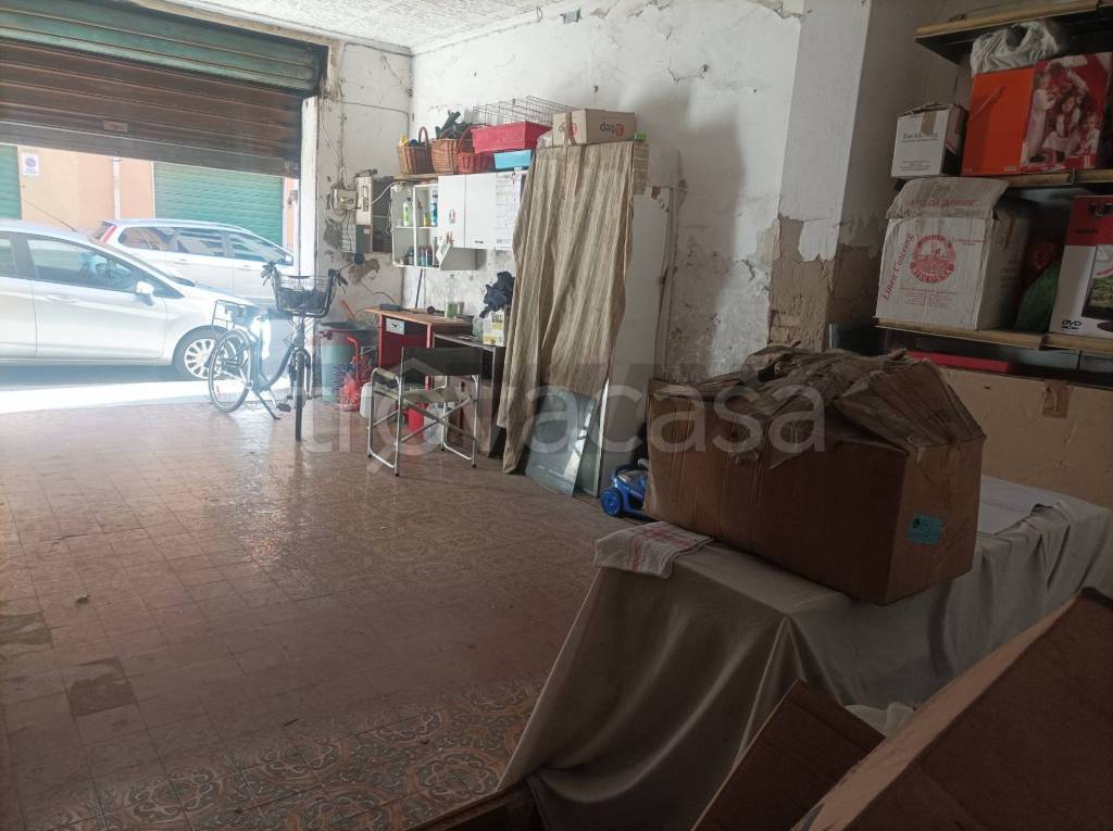 negozio in vendita a Piombino