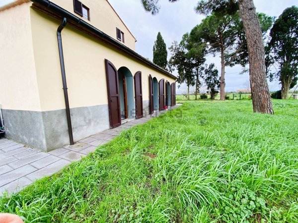 casa indipendente in vendita a Piombino