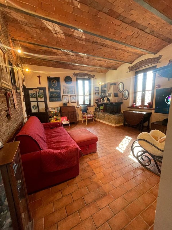 casa indipendente in vendita a Piombino