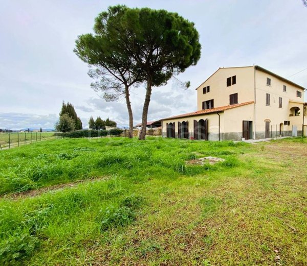 casa indipendente in vendita a Piombino