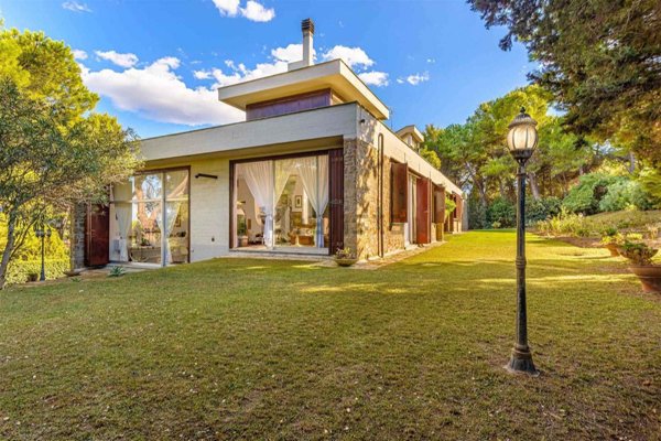 casa indipendente in vendita a Piombino in zona Baratti