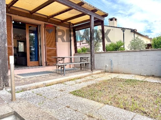 casa indipendente in vendita a Piombino