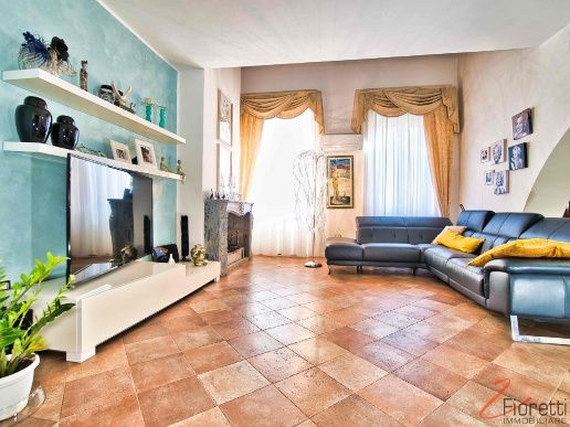 casa indipendente in vendita a Piombino