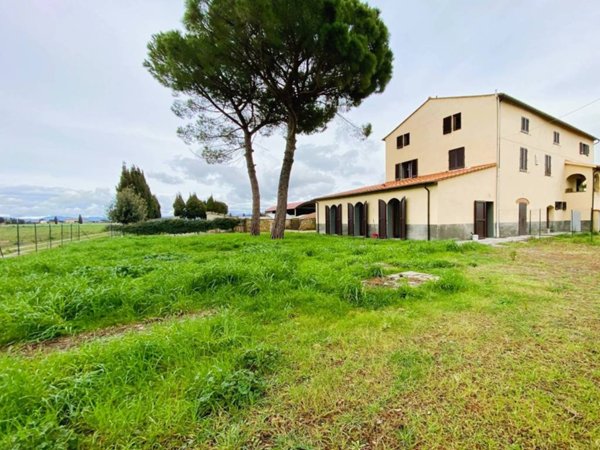 casa indipendente in vendita a Piombino