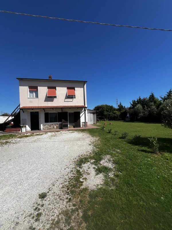 appartamento in vendita a Piombino in zona Fiorentina