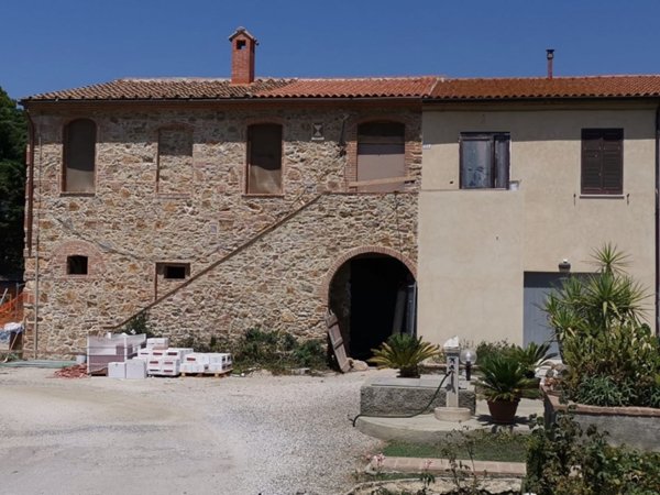 casa semindipendente in vendita a Piombino