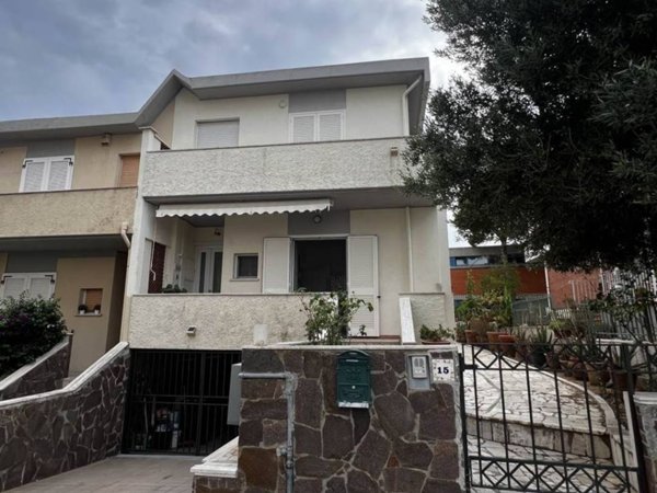 casa indipendente in vendita a Piombino