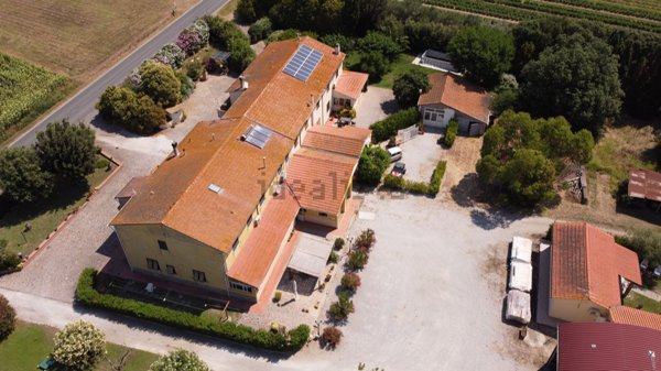 casa indipendente in vendita a Piombino