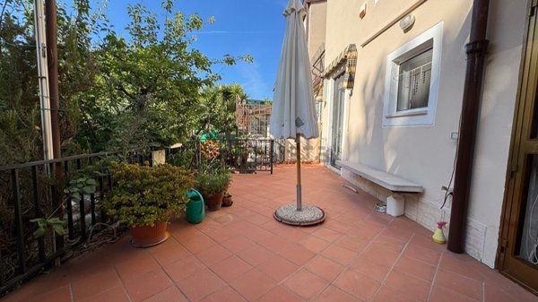 casa indipendente in vendita a Piombino