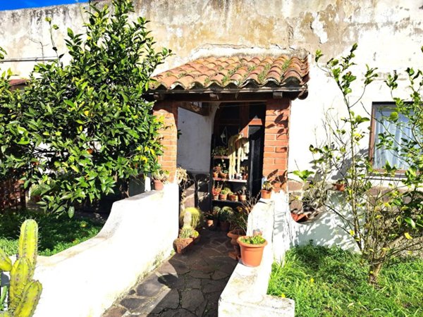casa indipendente in vendita a Piombino in zona Gagno