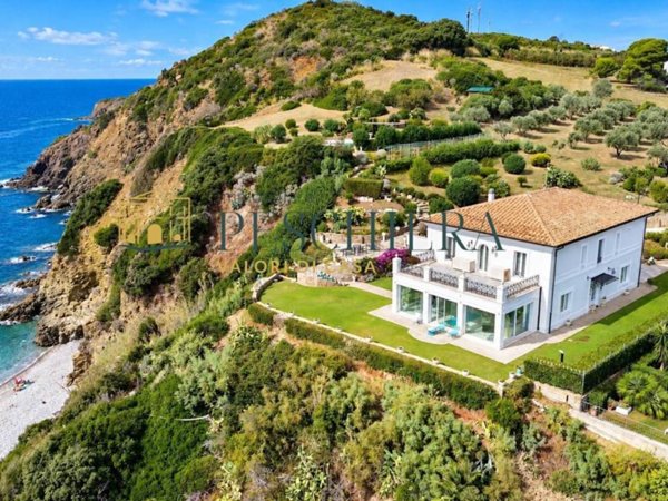 casa indipendente in vendita a Piombino