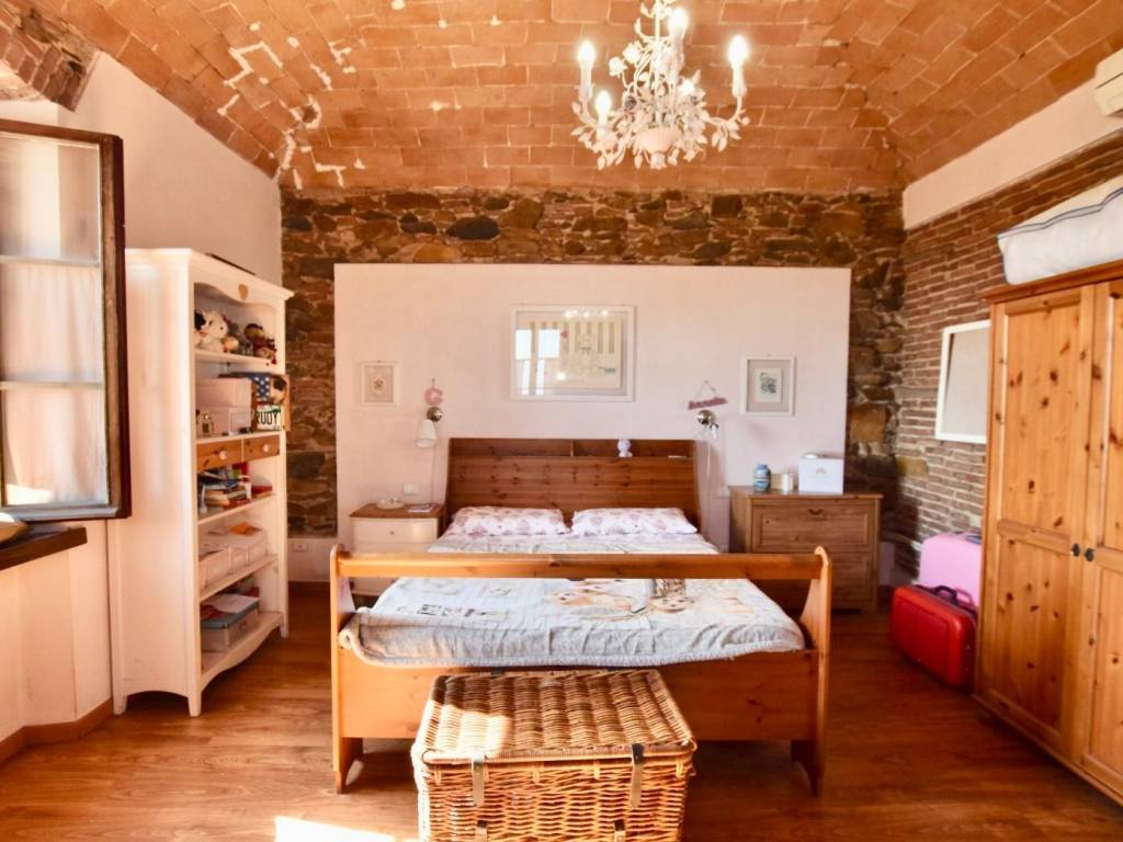 casa indipendente in vendita a Piombino