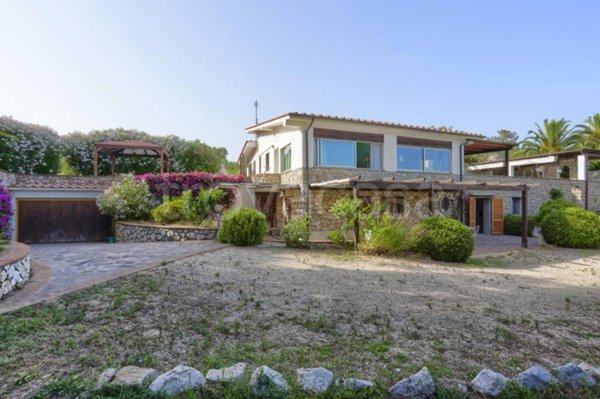 casa indipendente in vendita a Porto Azzurro in zona Mola