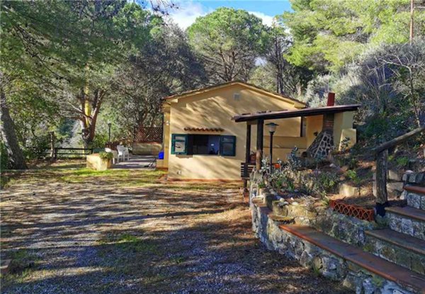 casa indipendente in vendita a Porto Azzurro