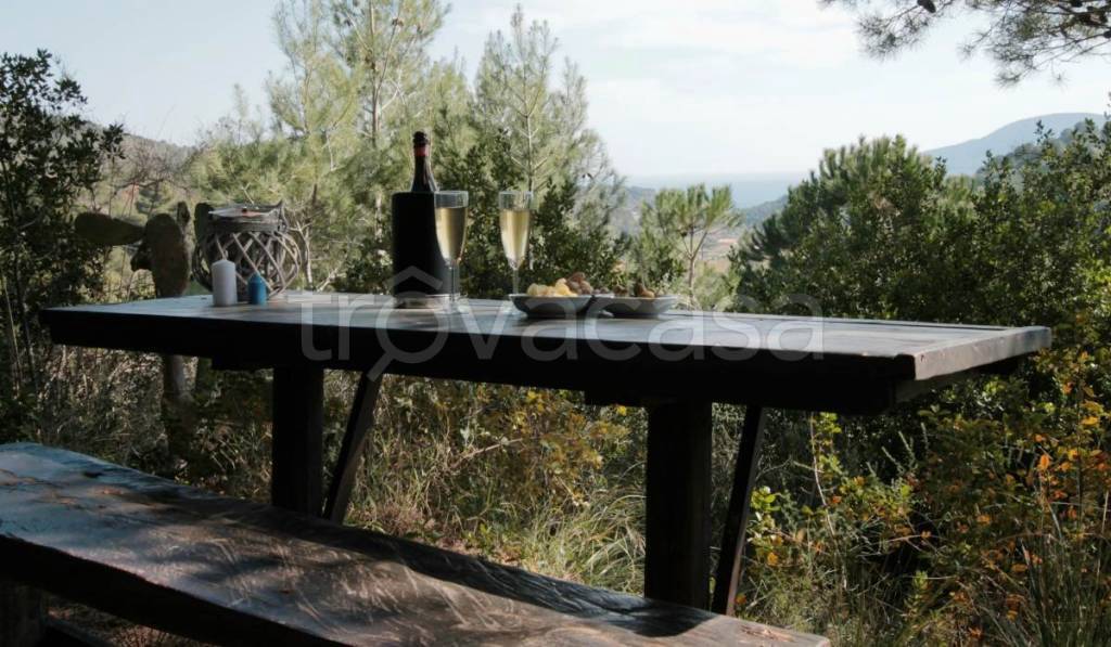 casa indipendente in vendita a Porto Azzurro