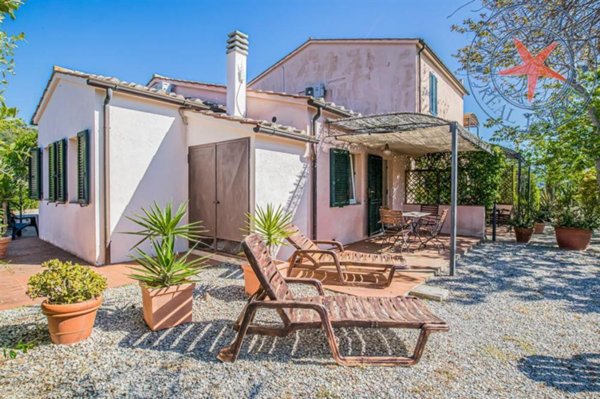 appartamento in vendita a Porto Azzurro in zona Mola