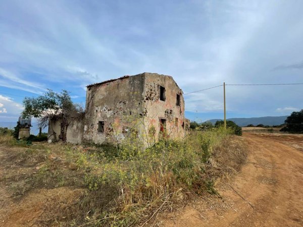 casa indipendente in vendita a Porto Azzurro